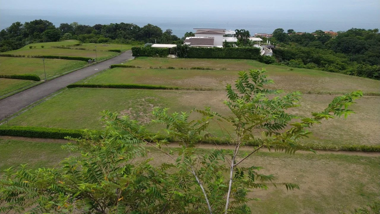 Lot #60: ¡Luxury lots for sale with amazing ocean views in Playa Herradura! - Gallery image 4