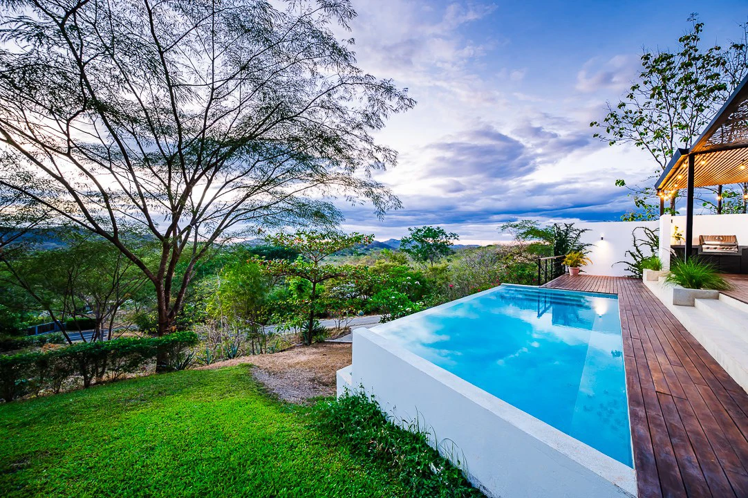 Casa Kalachuchi: Gorgeous Modern Jungle Oasis with Sunset Views in Gated Community - Gallery image 43