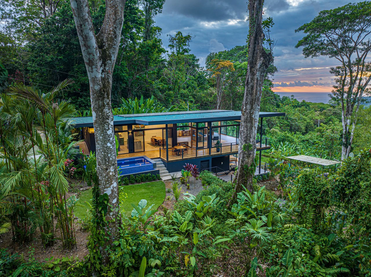 Escaleras Modern Elegance with Ocean Window Views and Jungle Tranquility, Dominical Costa Rica - Gallery image 4