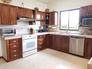 House For Sale in San Isidro - Gallery image 12