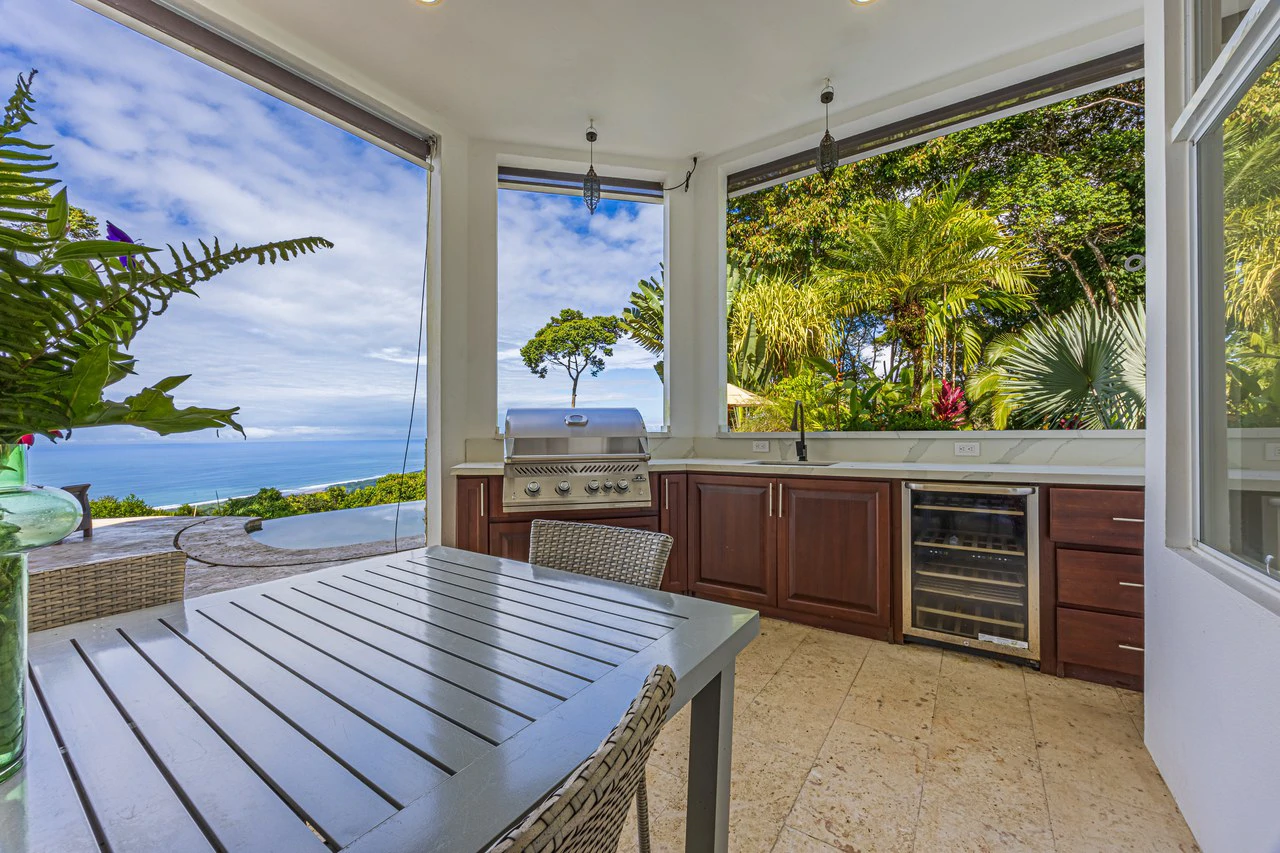 17 ACRES – 5 Bedroom Grand Estate, Guest House, SPECTACULAR VIEWS!!! - Gallery image 9