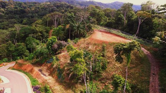 Lote Residencial en Venta, Bahía Ballena, Puntarenas: Near the Coast Home Construction Site For Sale in Bahía Ballena - Gallery image 3