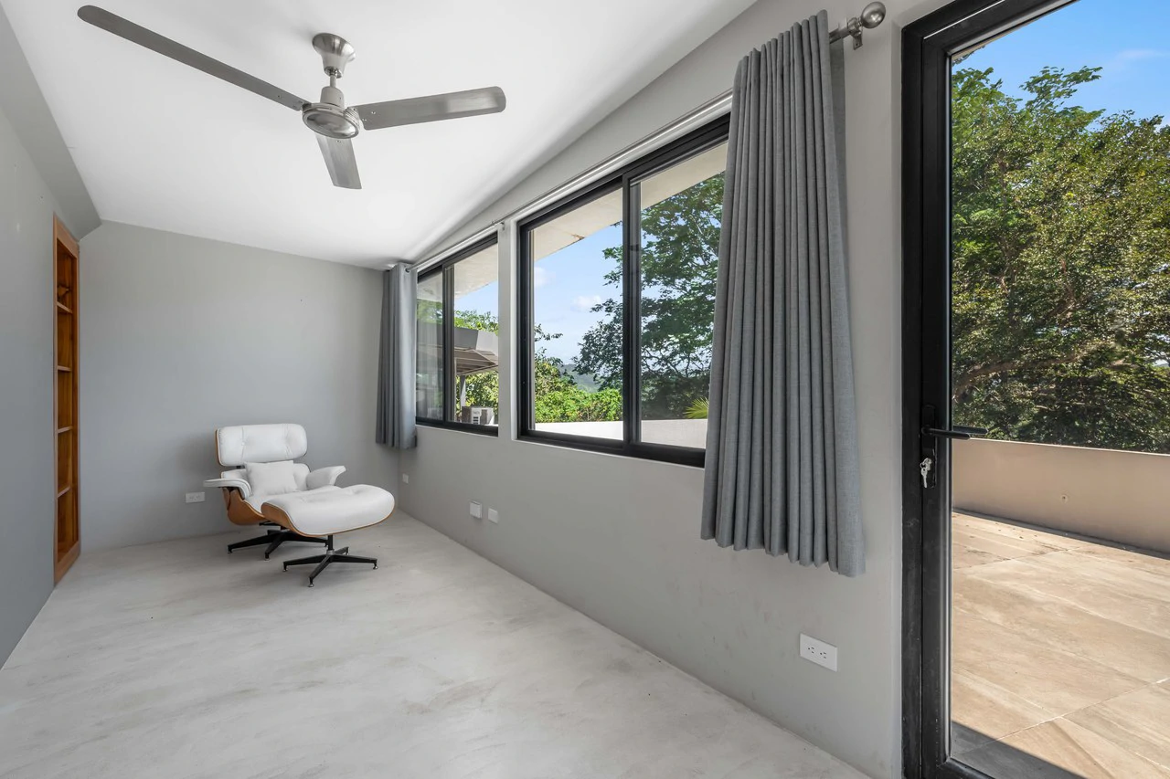 Casa Siempre Surfeando: Ocean Views + 1.45 Acres - Gallery image 10