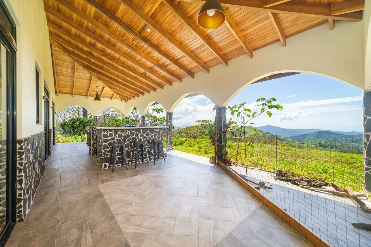 Altos de Socorro: Hilltop Farm with Expansive Ocean Views - Gallery image 28