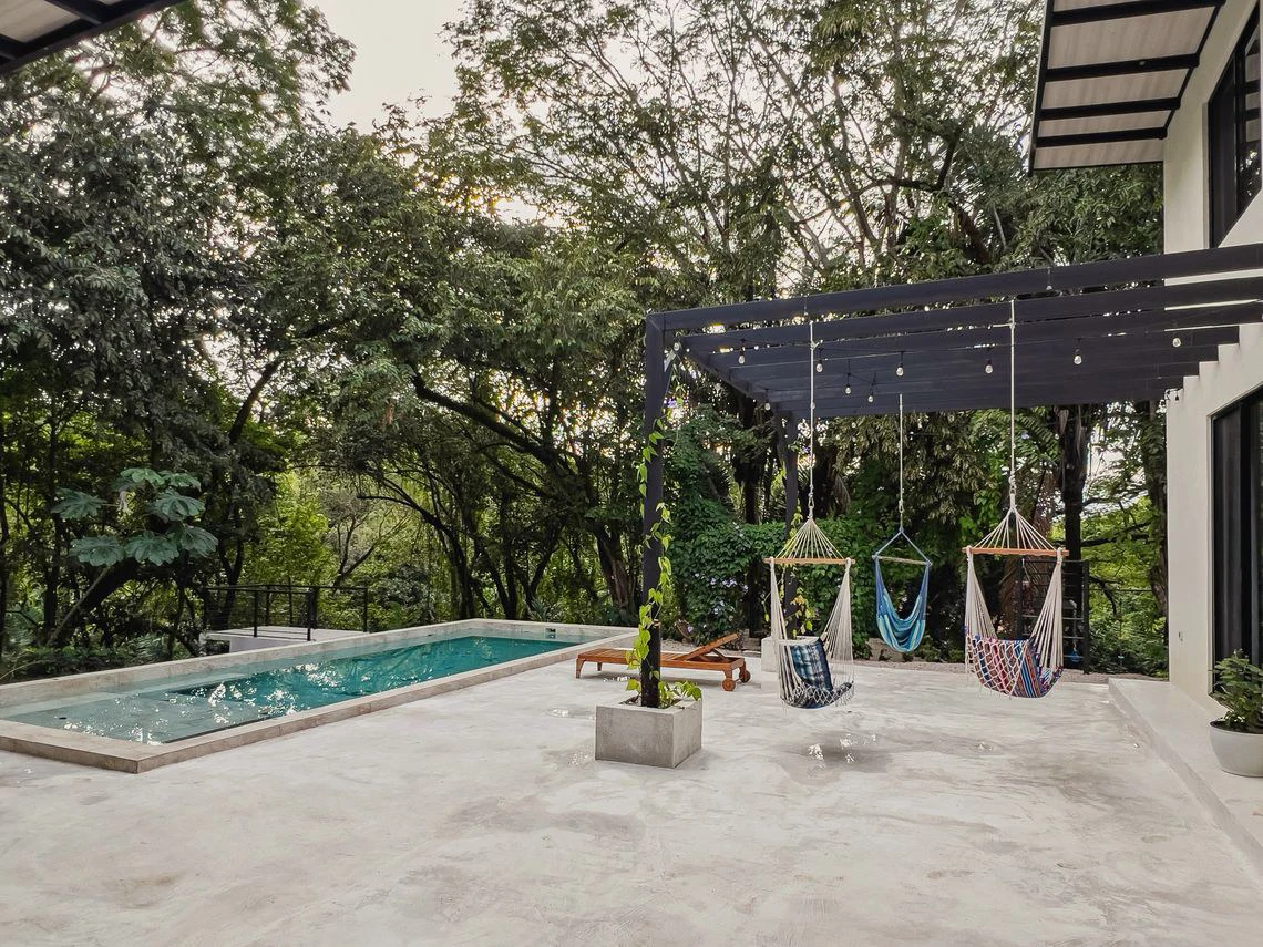Casa Kapacha: Modern Family Oasis in Samara Woods – 4 Bedrooms, 3 Bathrooms and Swimming Pool, Just 6 Minutes from the Beach - Gallery image 5