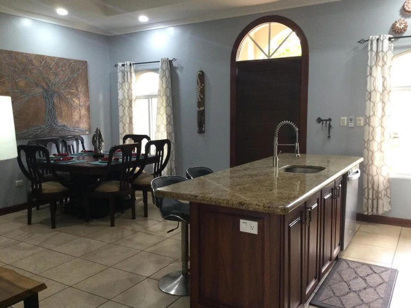Amazing Casa Solara in Bejuco!: Huge home with pool on oversized lot close to the beach! - Gallery image 19