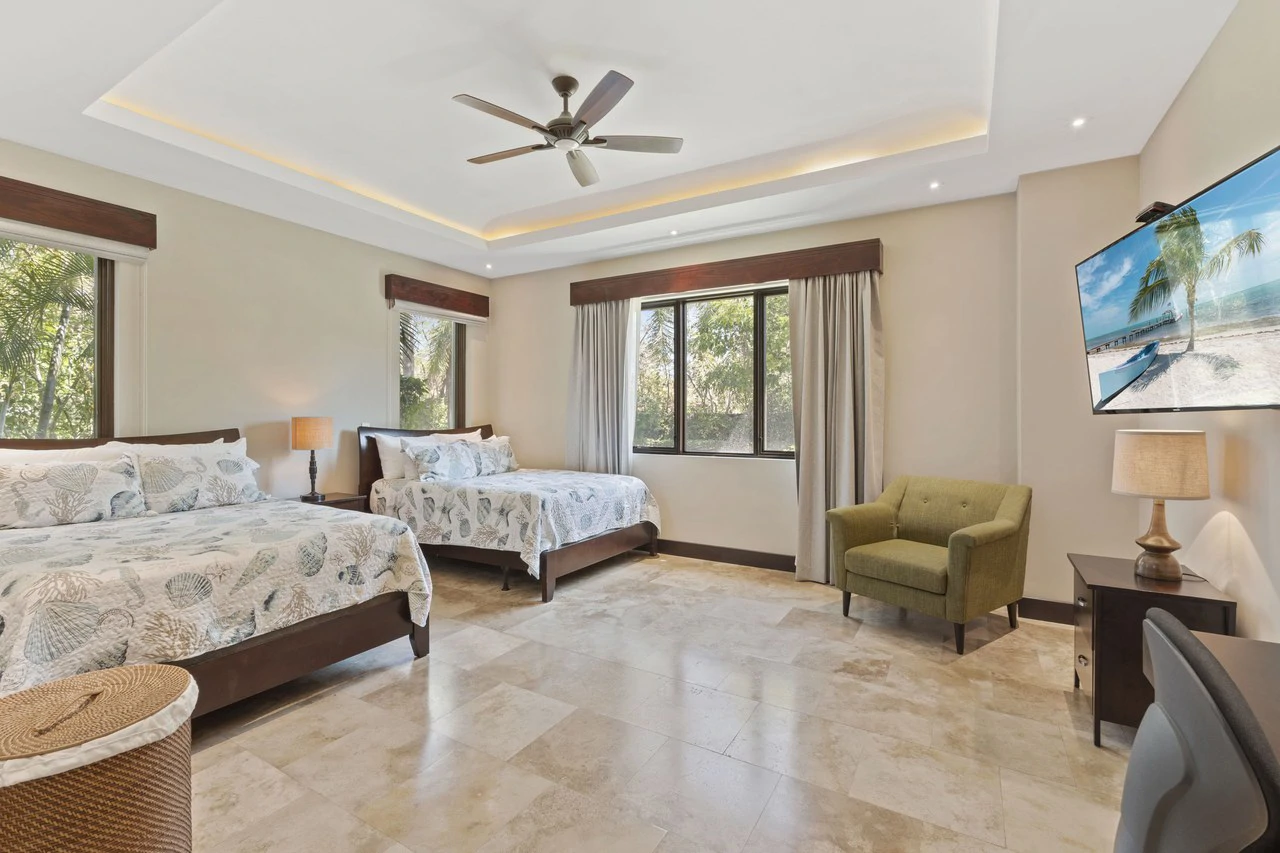La Dulce Vida 7: Exclusive 5-Bedroom Mansion in La Dulce Vida, Hacienda Pinilla. Unmatched Elegance & Privacy - Gallery image 21