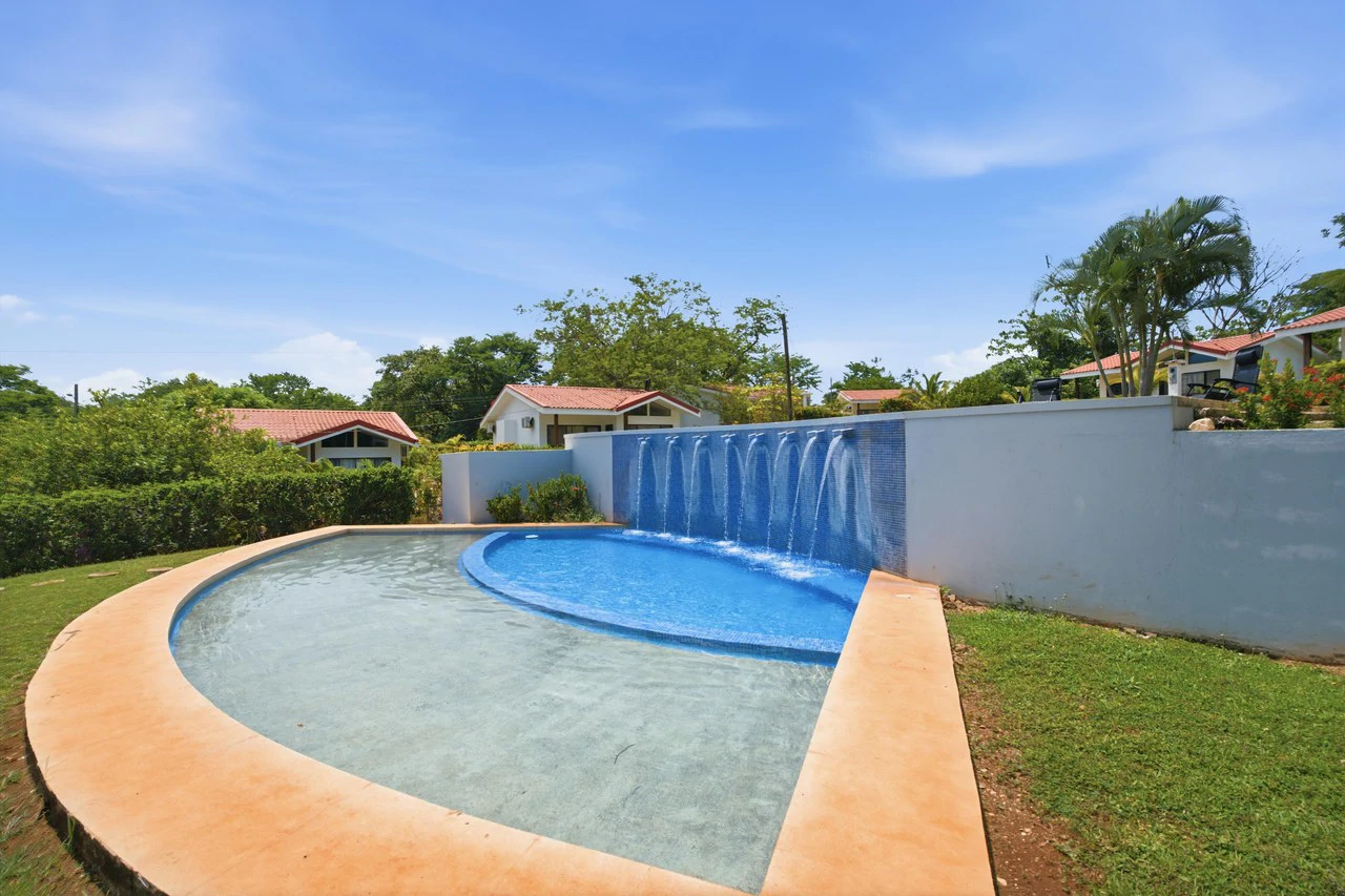 Villa 49: Turnkey 1 Bed Villa, Gated Playa Lagarto Eco Development - photo 10