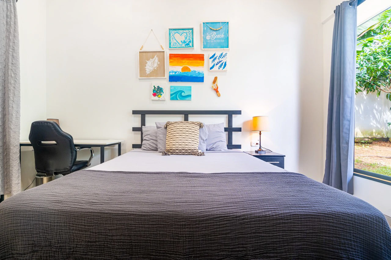 Modern 3 Bedroom Home - Walking distance to it all! - Gallery image 52