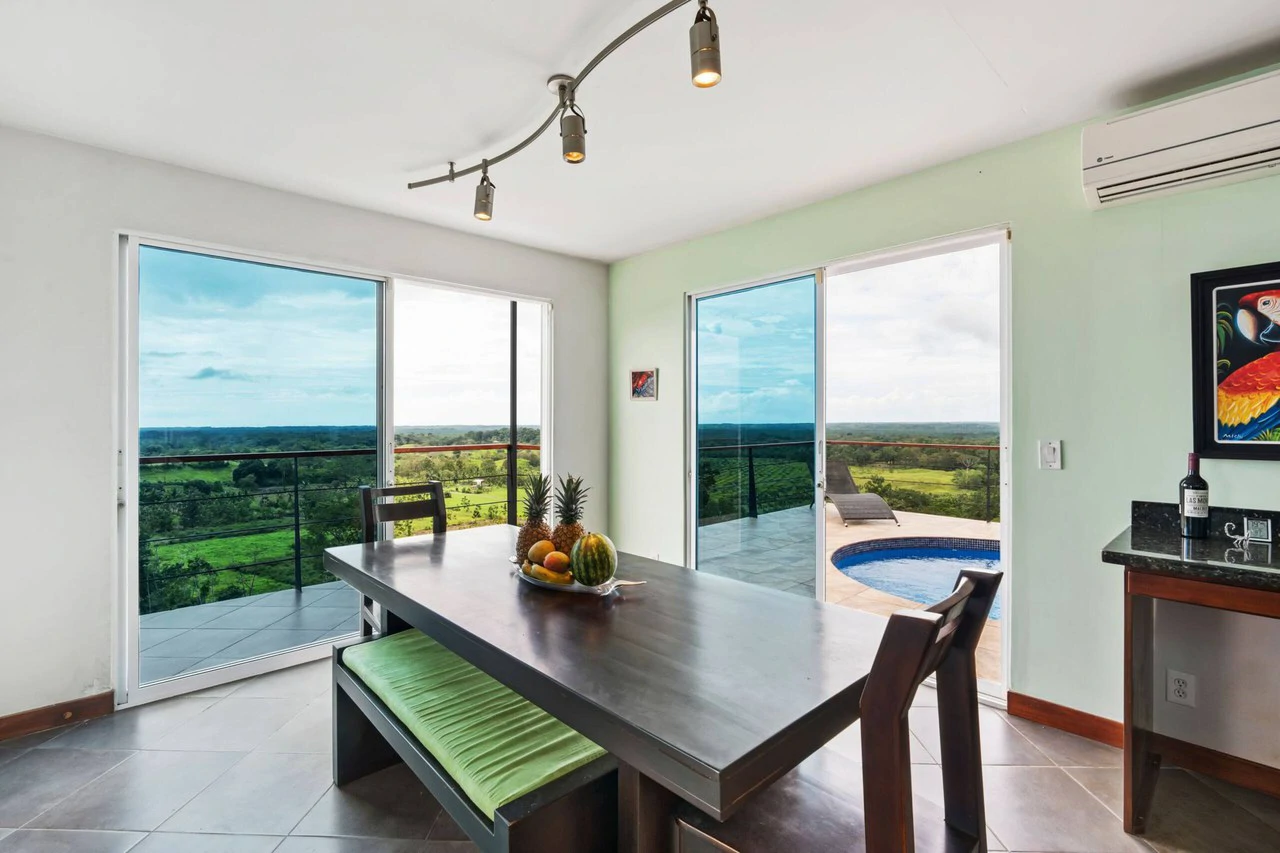 Casa Sol: Exceptionally Private Home with Panoramic Ocean, Mountain & Sunset Views - Gallery image 7
