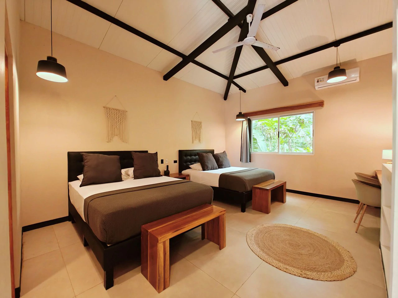 ID 751: Turn-Key Villa with Proven Income Near Cahuita National Park – Main House, Casita, and Stunning Pool on Over Half an Acre - Gallery image 24