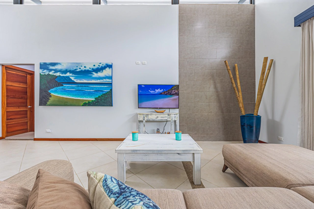 Uvita Home in Jardines del Sol with Private Pool and Dual Suites: Near the Coast House For Sale in Uvita - Gallery image 4