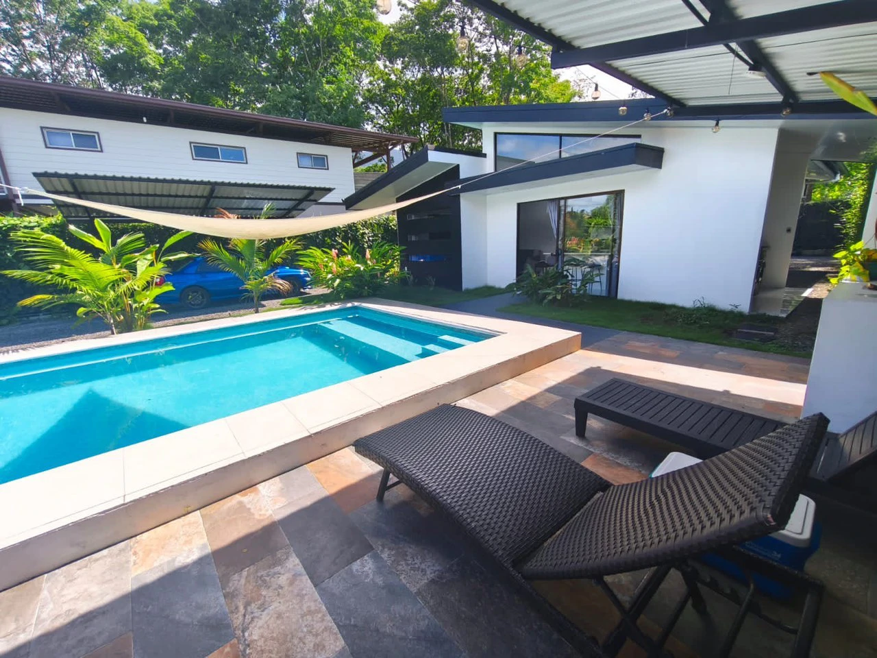 Butterfly Wings House 3 Bed 2 Bath Walking Distance To Town - Gallery image 4