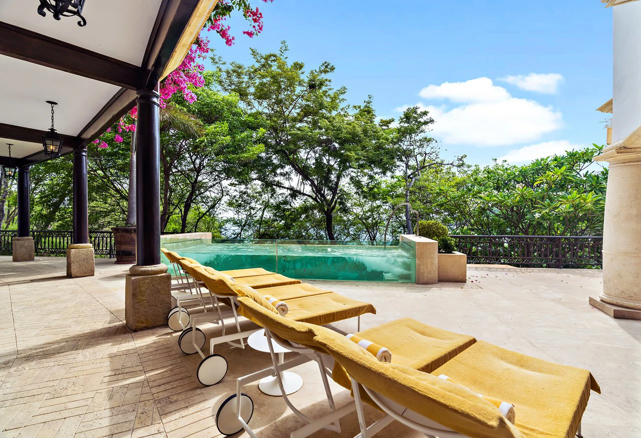 27 Cartagena: Unique Luxury Beachfront Home - Gallery image 48