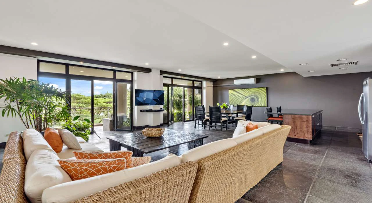 Rainforest 22B: Live in the number one luxury development with private beach in the national reserve of Manuel Antonio - Gallery image 2