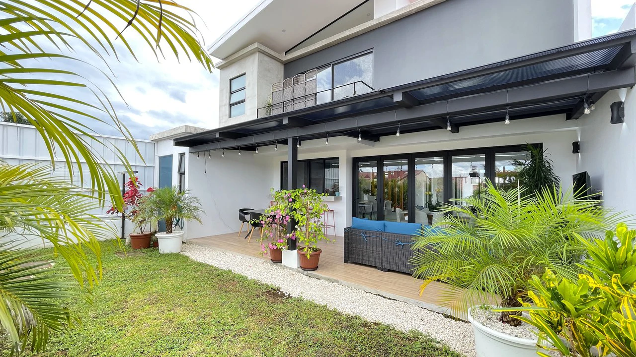 Modern Two-Story Home in Gated Community in Grecia– 5 Minutes from Downtown - photo 14