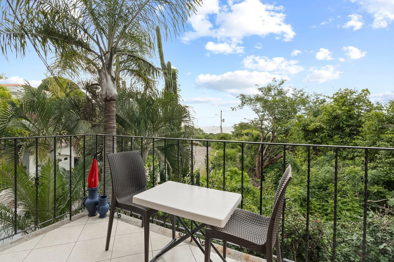 sunset hill unit 5: Cozy Ocean-View Condo for Sale – Walk to Tamarindo Beach - photo 16