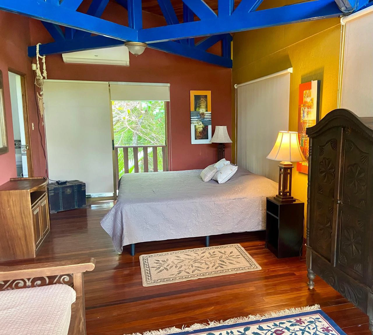 Estate in Esparza with 3 Homes, Pool & Tourism Potential – Perfect for Investment or Vacation Living! - Gallery image 15