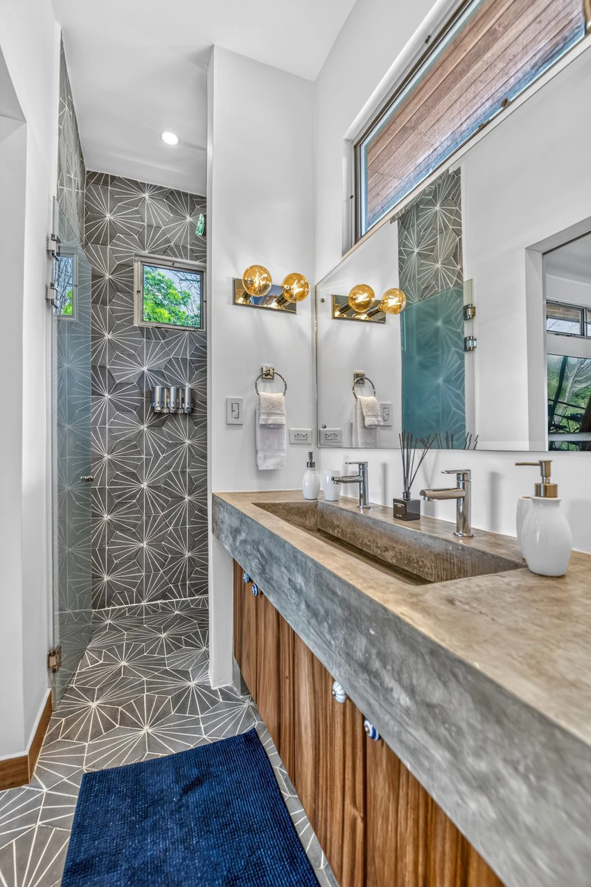 Casa Pochote: Artisan Luxury Villa Near Tamarindo | Pool, Jacuzzi & Langosta Beach Club Membership Included - Gallery image 27