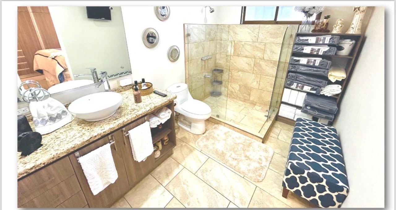 House For Sale in San Antonio - Gallery image 10