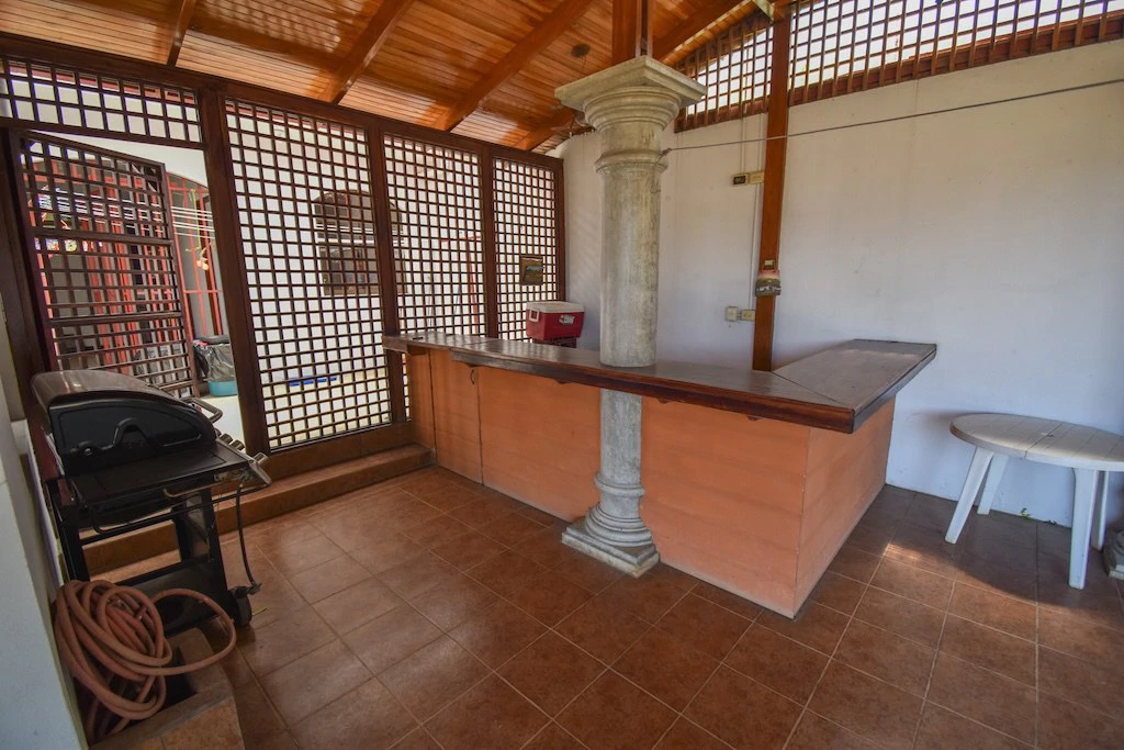 House For Sale in San Rafael - Gallery image 10