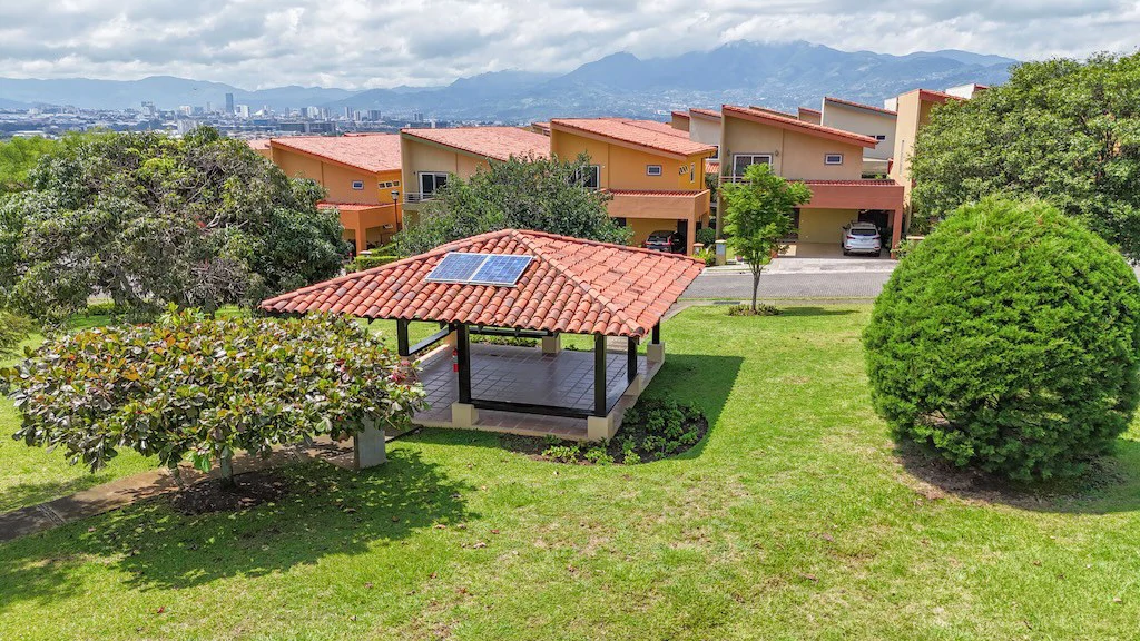 Apartamento de 2 Habitaciones + Sala de TV en Torres de Velarde Heredia: Apartment For Sale in Barreal - Gallery image 25