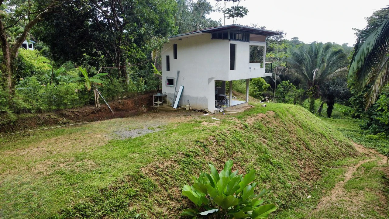 Investment Opportunity in Playa Hermosa – Fixer-Upper with Great Potential! - Gallery image 19
