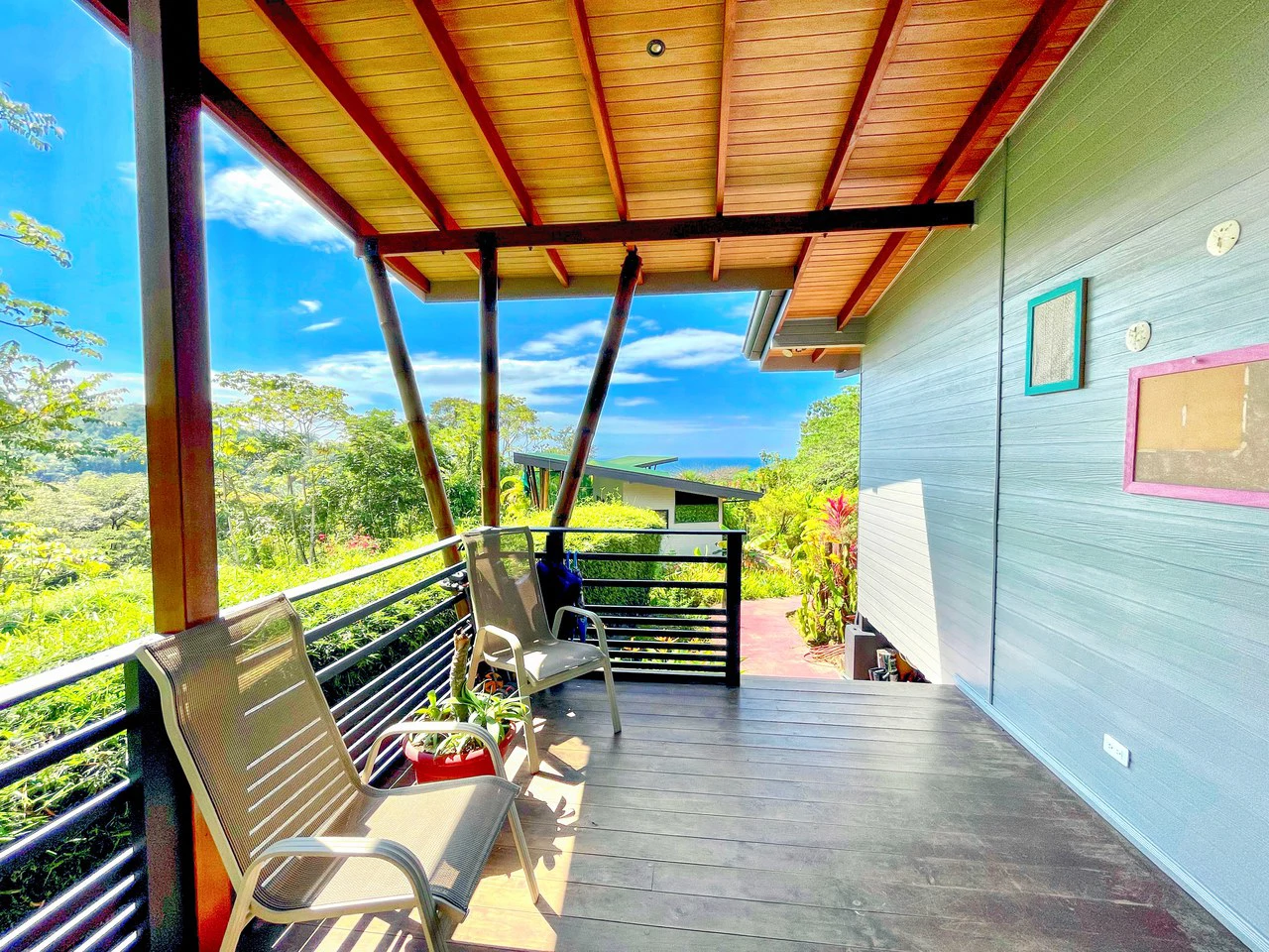 2.24 ACRES – 7 Bedrooms Ocean View Boutique Hotel With Two Pools, 5 Minutes to Uvita, Multiple Rental Options!! - Gallery image 32