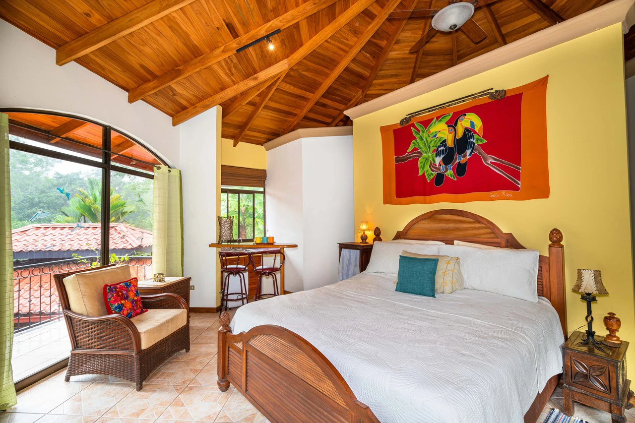 Stunning Tropical Home in Gated community with Hundreds of fruit trees: Mountain House For Sale in Naranjito - Gallery image 15