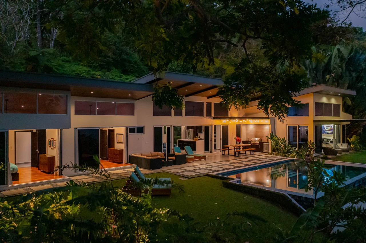 Villa La Luna Gated Estate, Mountainside Home and Whale Tail Views: Mountain House For Sale in Escaleras - Gallery image 9