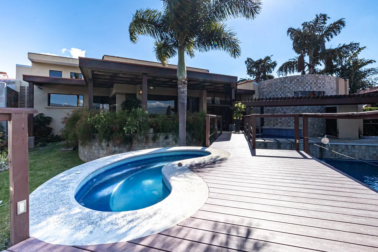 House For Sale in Guachipelín - Gallery image 20