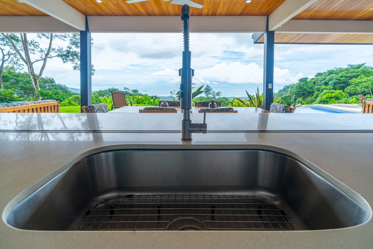 Luxury Ocean View Retreat Overlooking the Whale’s Tail – Proven Rental in Gated Enclave - Gallery image 28