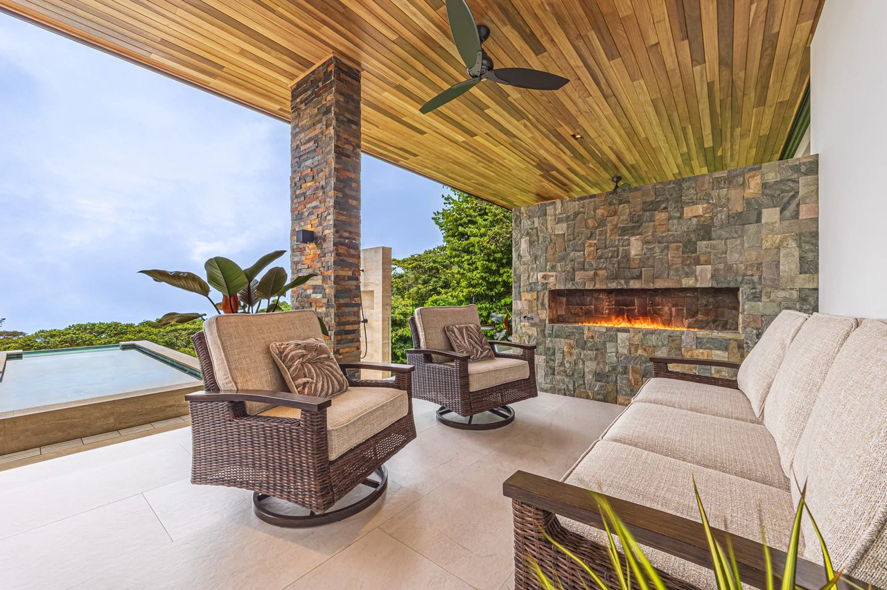 Casa Koules: Architectural 5-Bedroom Oceanview Estate in Prestigious Costa Verde Estates - Gallery image 41