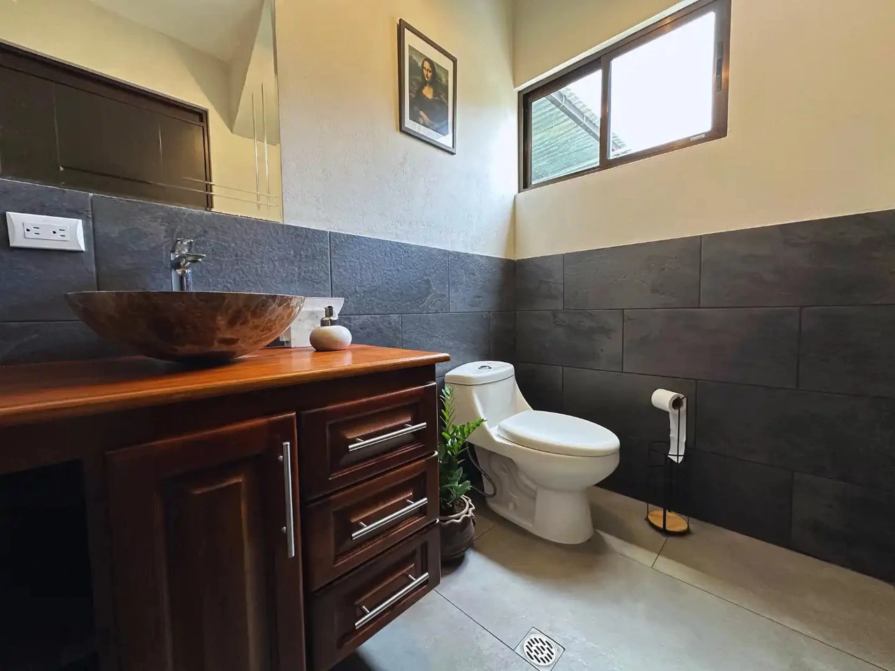 Sale of Magnificent Modern House in Zaragoza Palmares Costa Rica - Gallery image 7