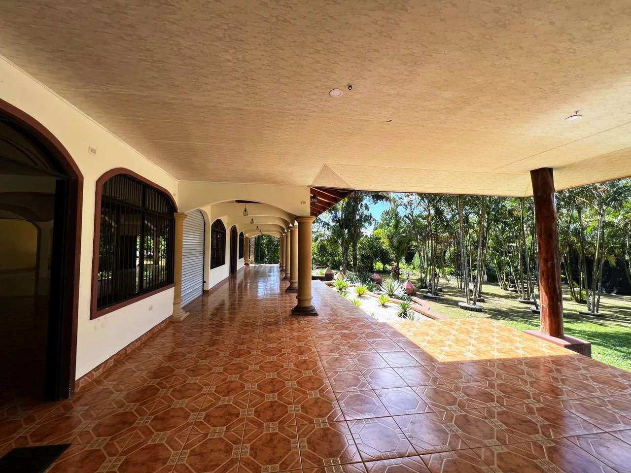 Paddle Tennis and Pool!: NEW! Private Estate, Pool an 3 New Tennis Courts - Gallery image 8