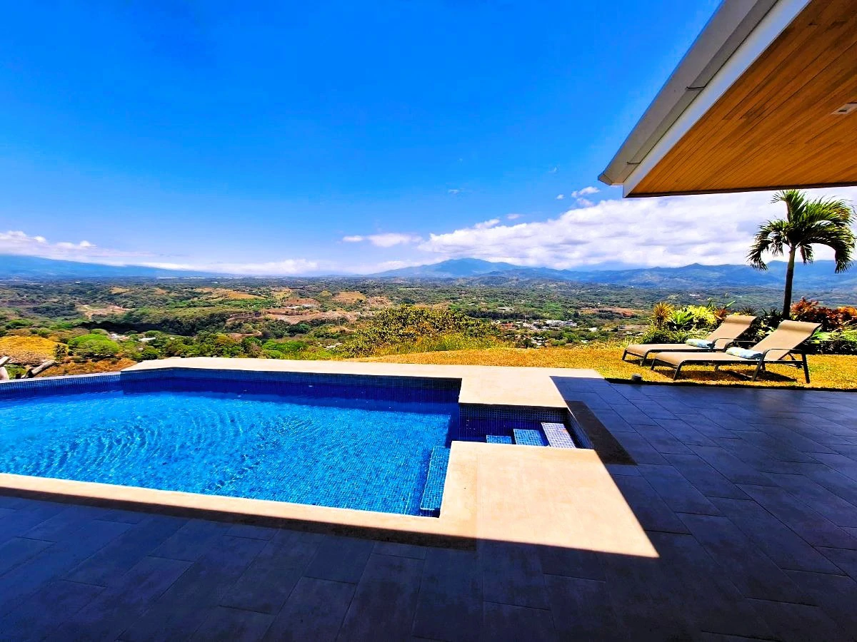 Atenas Hillside Escape: Private Hillside Retreat in exclusive Roca Verde - Gallery image 3