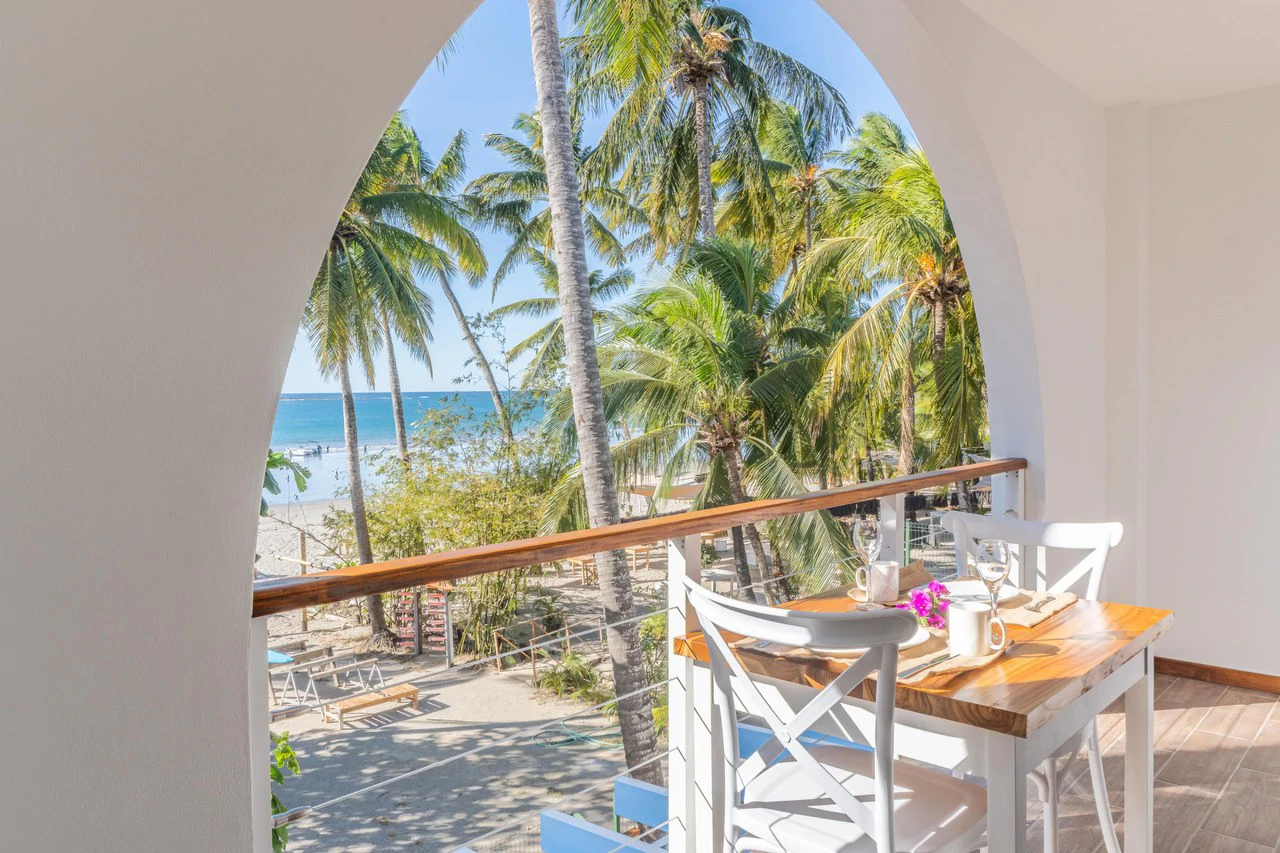 Beachfront Luxury Mixed Use Multi-Unit Residence - photo 8