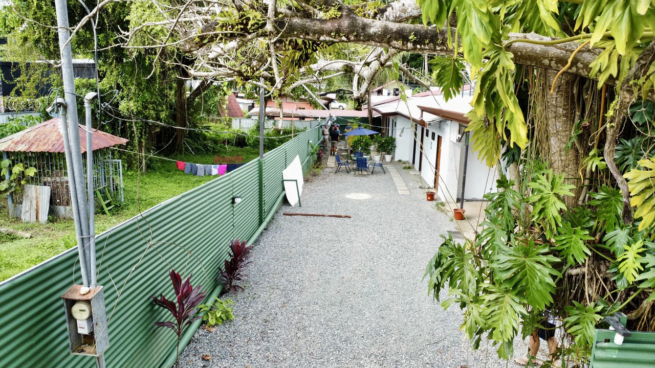 0.11 ACRES – 5 Cabinas Plus Room To Add More In Heart Of Uvita, Walk To Everything!!!! - Gallery image 19