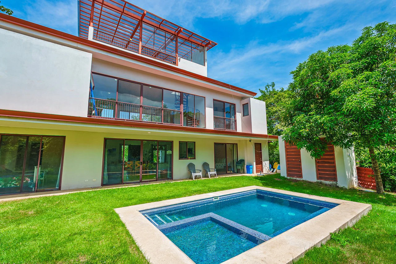 Casa Tuga: 4BR Ocean View Home with Pool, Steps from the Beach - photo 11