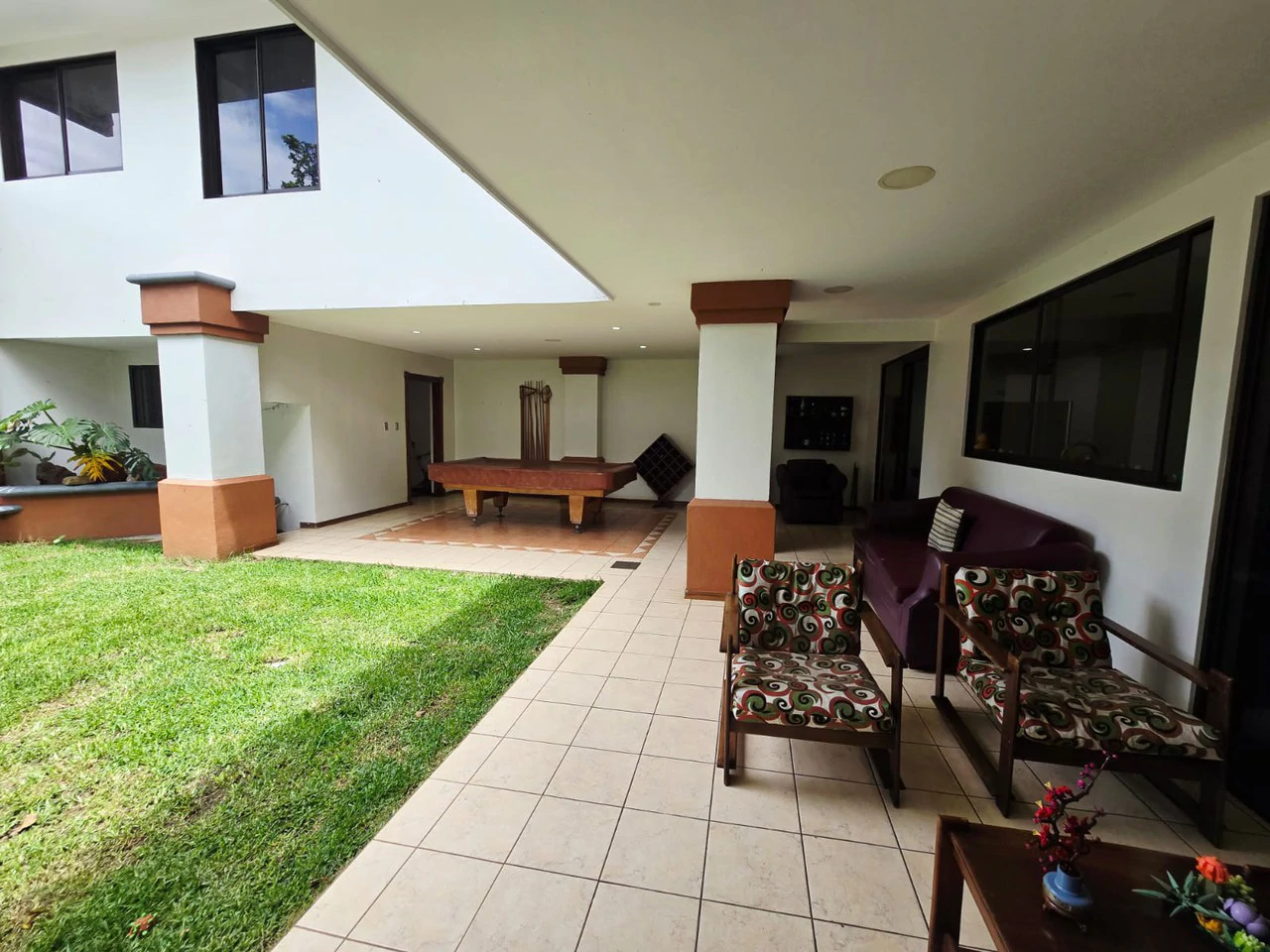LARGE HOUSE FOR SALE IN MERCEDES NORTE, HEREDIA - Gallery image 14