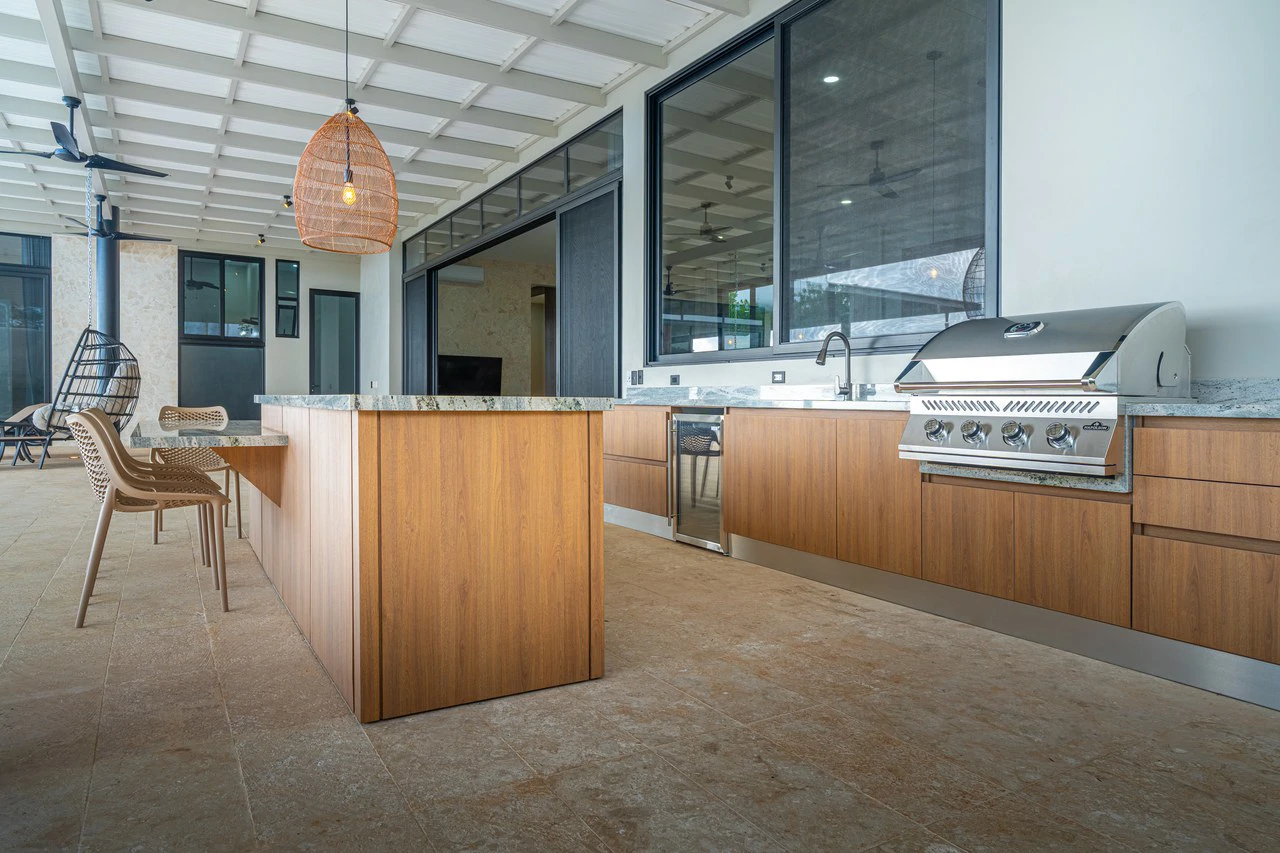 Lion's Gate Sunset Estate - Gallery image 48