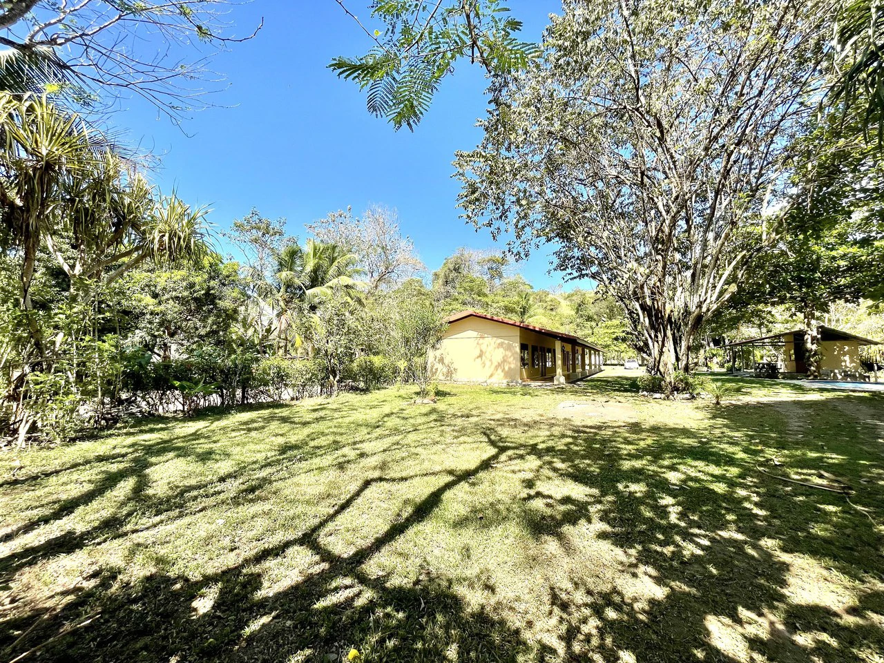 5 cabins and 2 bedrooms house with 2 pools - Multiplex for Sale in Tarcoles, Puntarenas Costa Rica - Gallery image 18