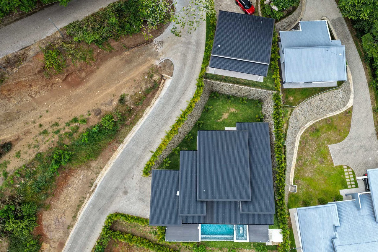 New Contemporary Home with Infinity Pool for Sale in Atenas, Costa Rica - photo 2