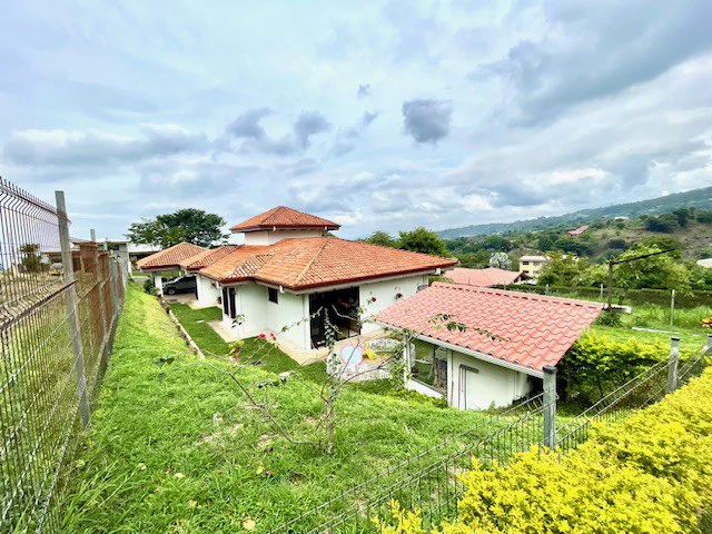 CA-005 Casa del Invernadero: Premium 3-BR / 3.5-BA Gated Estate in Grecia | Turnkey Furnished Option, Private Greenhouse, Clay Roof & River Access - Gallery image 38