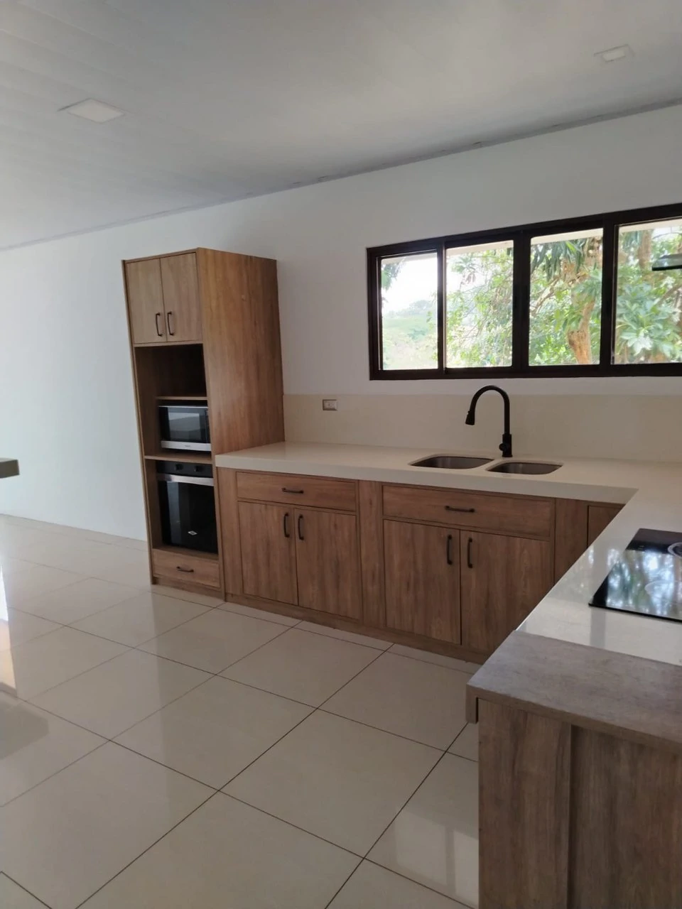 Want a Horse Property?. RARE Horse Estate near Grecia + Additional Rental Home! - Gallery image 11