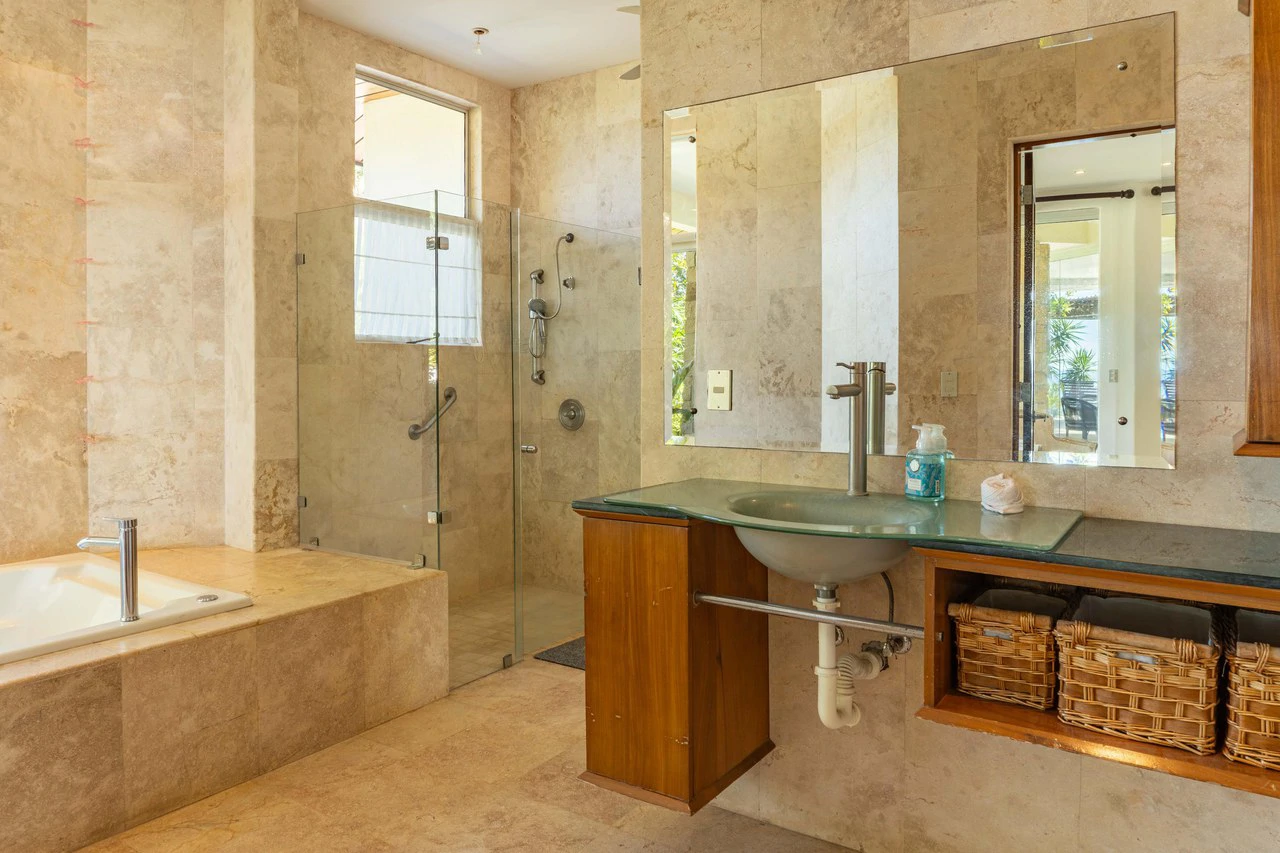 Vista Bahia Estate - Exceptional Luxury Opportunity - Gallery image 14