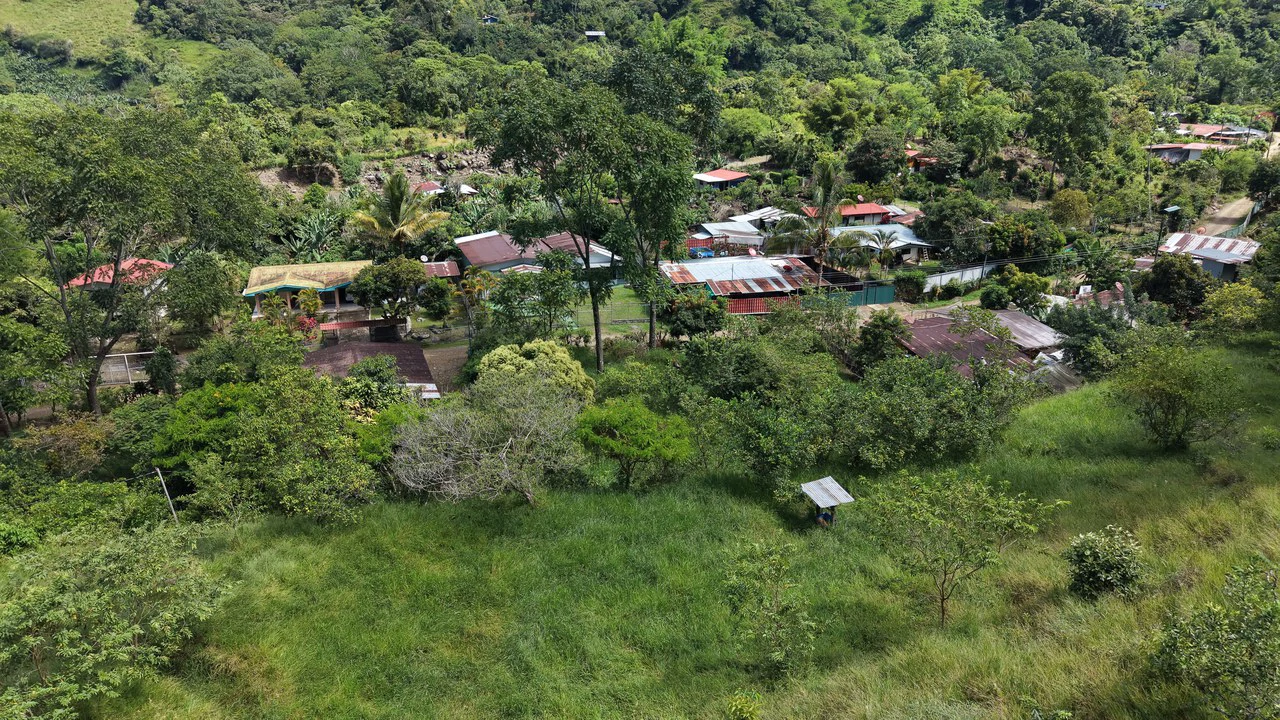 Mountain Home Construction Site For Sale in San Isidro del General - photo 6