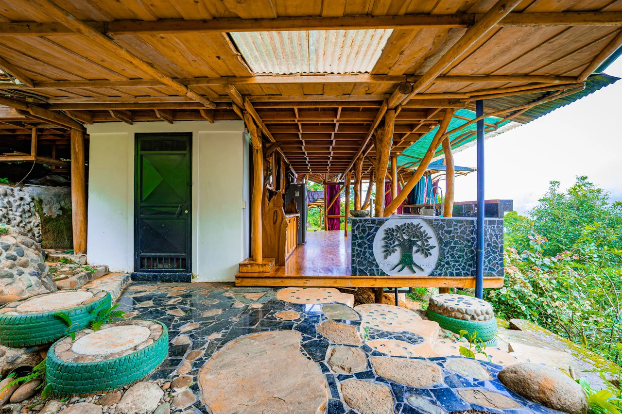 Riverfront Sanctuary with Breathtaking Views of Diamante Waterfalls - Gallery image 9