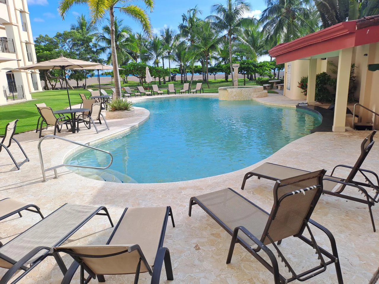 Exclusive: Reduced to $335k Jaco Beachfront Luxury Condo - Gallery image 10