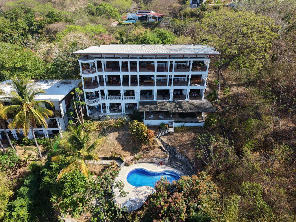 Condo Pacific Dream: Exceptional Opportunity in Samara – 1-Bedroom Condo with Ocean View - Gallery image 4